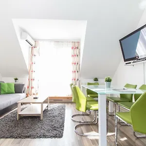 Karmeliter Flat | Contactless Check-in Apartment Vienna
